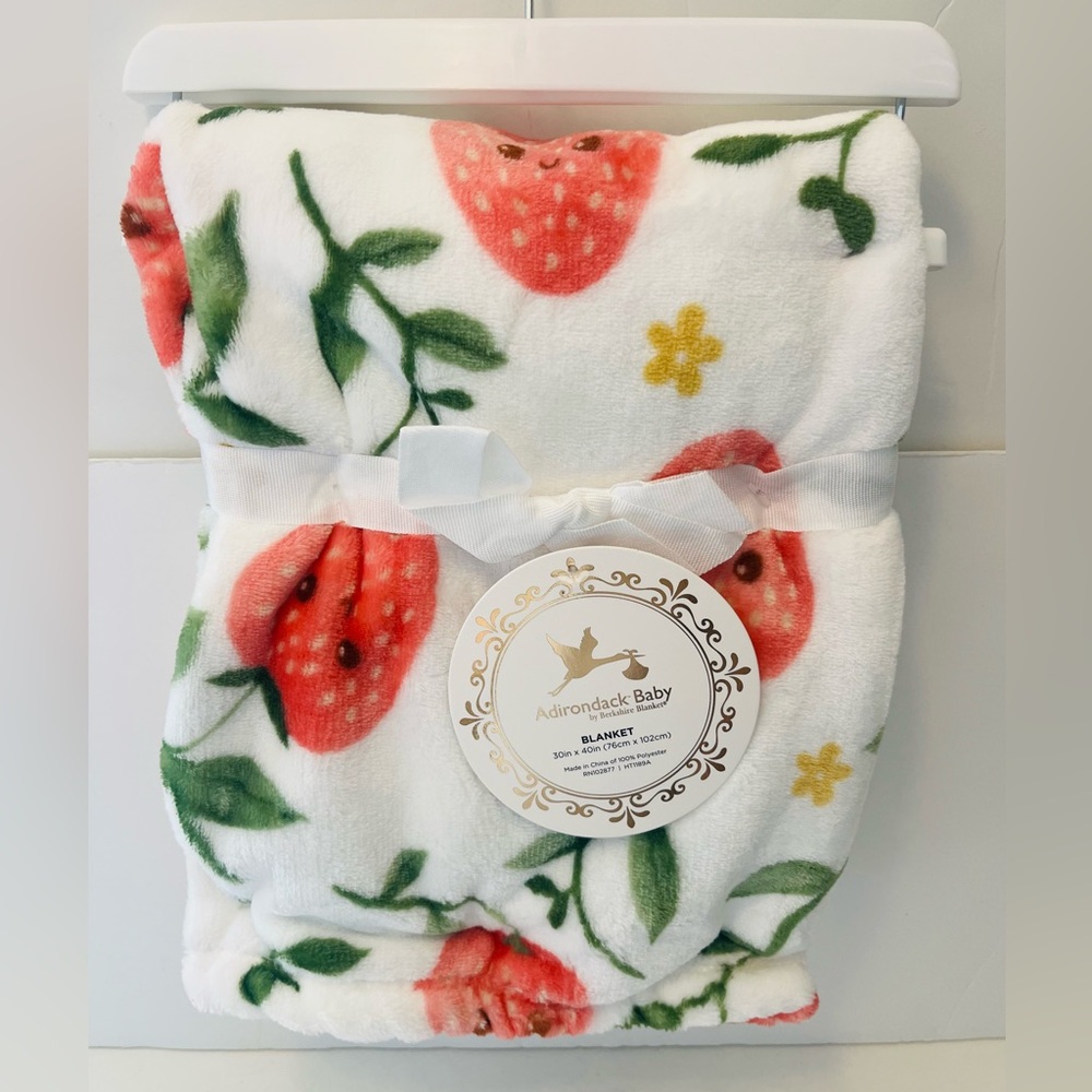 Adirondack Baby by Berkshire Happy Smiling Strawberries Nursery Blanket
